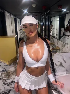 Simona escort in Dubai