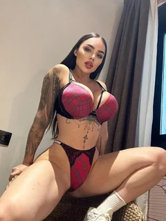 TRYSH escort in Dubai
