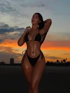 Ximena escort in Dubai